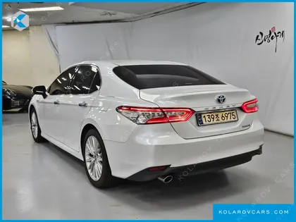 TOYOTA CAMRY 2.5 XLE HYBRID