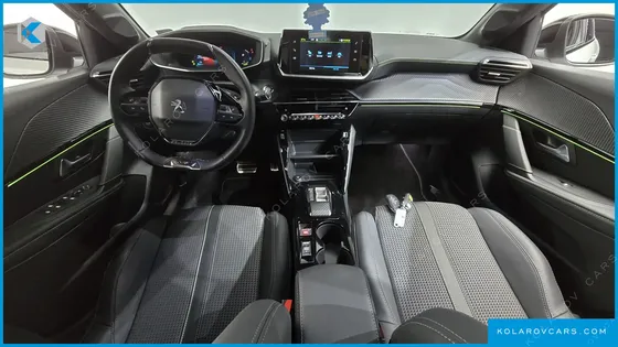 PEUGEOT 208 GT
