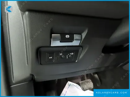LAND ROVER DISCOVERY SPORT D180 S
