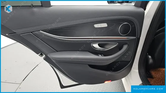 MERCEDES E-CLASS E220D 4MATIC AMG LINE