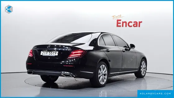 MERCEDES E-CLASS E300 4MATIC EXCLUSIVE