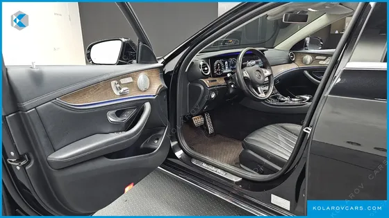 MERCEDES E-CLASS E300 4MATIC EXCLUSIVE