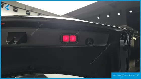 MERCEDES E-CLASS E300 4MATIC EXCLUSIVE