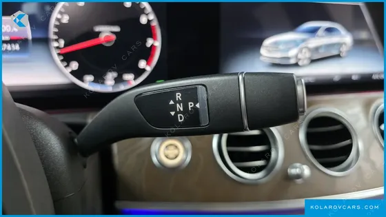MERCEDES E-CLASS E300 4MATIC EXCLUSIVE
