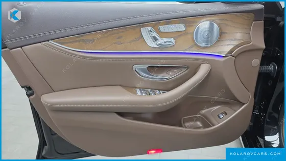 MERCEDES E-CLASS E300 4MATIC EXCLUSIVE