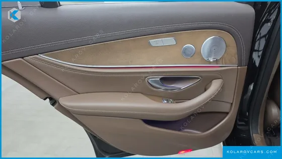 MERCEDES E-CLASS E300 4MATIC EXCLUSIVE