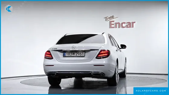 MERCEDES E-CLASS E300 EXCLUSIVE