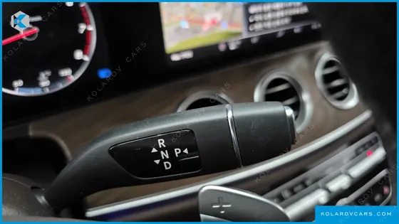 MERCEDES E-CLASS E300 EXCLUSIVE