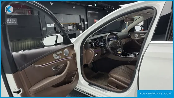 MERCEDES E-CLASS E300 EXCLUSIVE