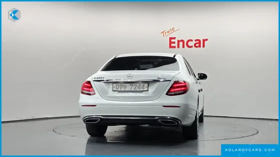 MERCEDES E-CLASS E220D EXCLUSIVE