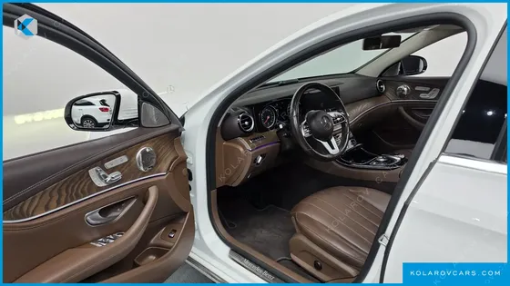 MERCEDES E-CLASS E220D EXCLUSIVE