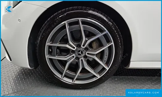 MERCEDES E-CLASS E220D 4MATIC AMG LINE