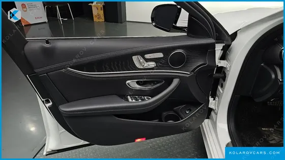 MERCEDES E-CLASS E220D 4MATIC AMG LINE