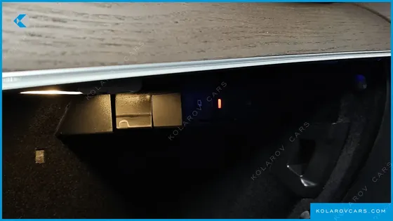 MERCEDES E-CLASS E300 EXCLUSIVE