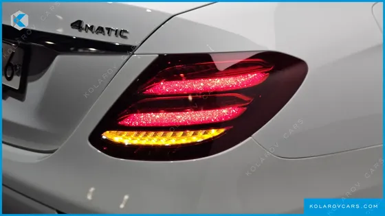 MERCEDES E-CLASS E300 4MATIC AVNATGARDE