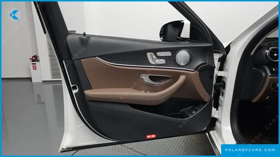 MERCEDES E-CLASS E300 4MATIC AVNATGARDE