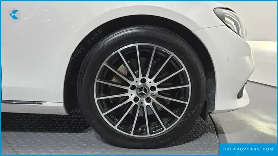 MERCEDES E-CLASS E300 AVANTGARDE