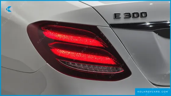 MERCEDES E-CLASS E300 AVANTGARDE