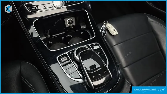 MERCEDES E-CLASS E220D 4MATIC AVANTGARDE