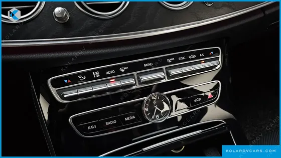MERCEDES E-CLASS E300 4MATIC AVNATGARDE