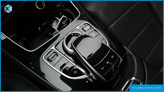 MERCEDES E-CLASS E300 4MATIC AVNATGARDE