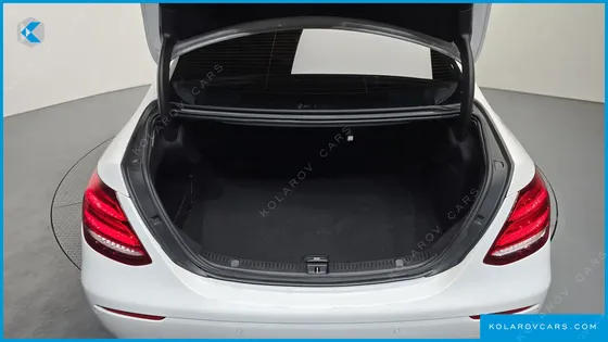 MERCEDES E-CLASS E300 AVANTGARDE
