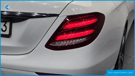MERCEDES E-CLASS E300 AVANTGARDE