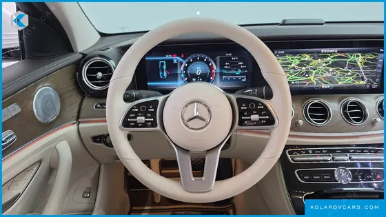 MERCEDES E-CLASS E300 4MATIC EXCLUSIVE
