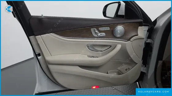 MERCEDES E-CLASS E300 4MATIC EXCLUSIVE