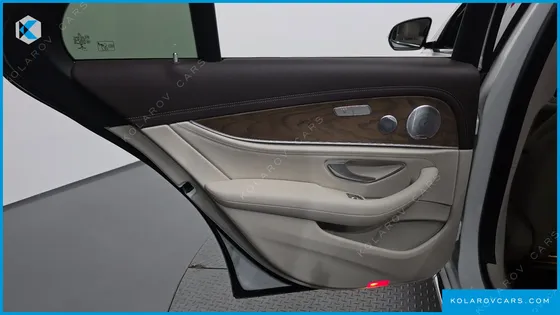 MERCEDES E-CLASS E300 4MATIC EXCLUSIVE