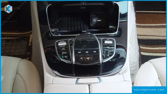 MERCEDES E-CLASS E300 4MATIC EXCLUSIVE