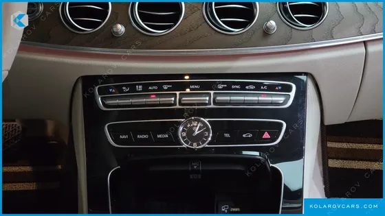 MERCEDES E-CLASS E300 4MATIC EXCLUSIVE