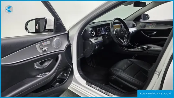 MERCEDES E-CLASS E300 AMG LINE