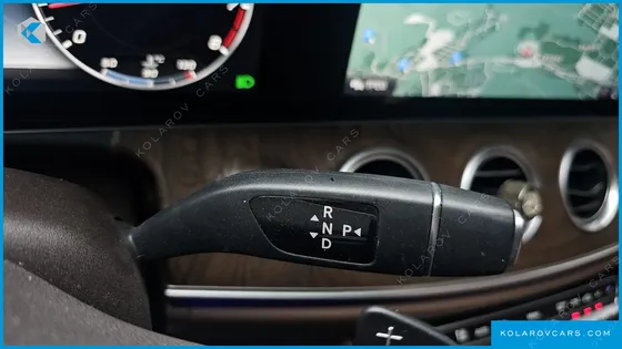 MERCEDES E-CLASS E300 4MATIC EXCLUSIVE