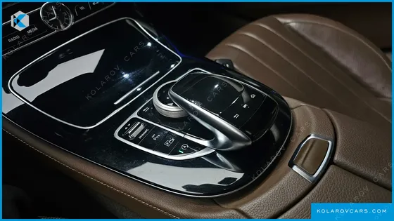 MERCEDES E-CLASS E300 4MATIC EXCLUSIVE