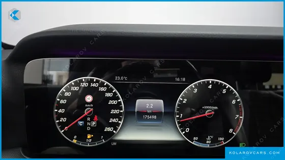 MERCEDES E-CLASS E300 AMG LINE