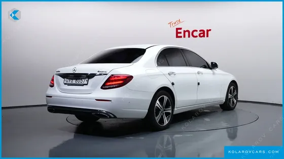 MERCEDES E-CLASS E220D 4MATIC AVANTGARDE
