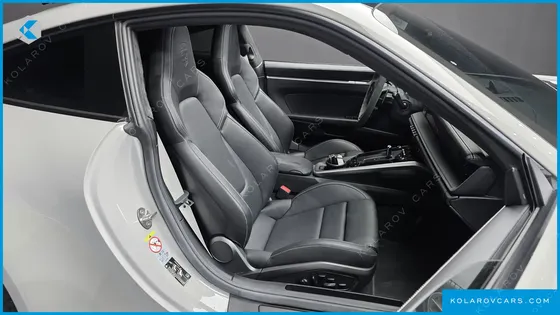 PORSCHE 911 CARRERA 4S