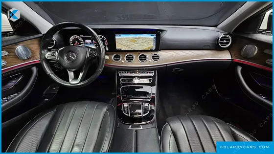 MERCEDES E-CLASS E300 EXCLUSIVE