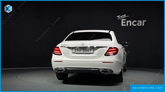 MERCEDES E-CLASS E220D AVANTGARDE