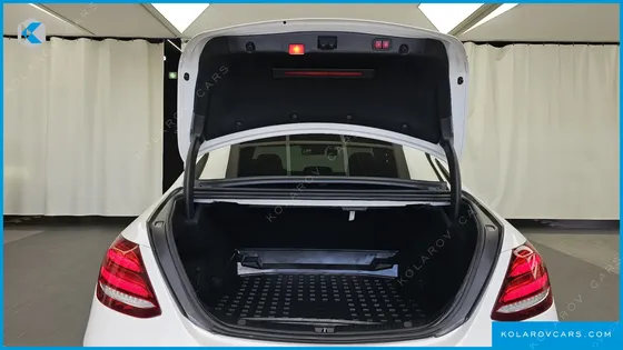 MERCEDES E-CLASS E220D AVANTGARDE