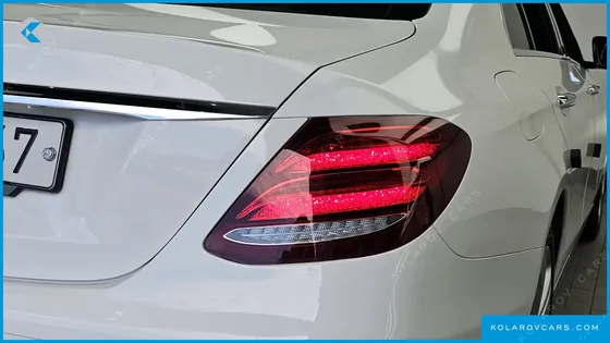 MERCEDES E-CLASS E220D AVANTGARDE