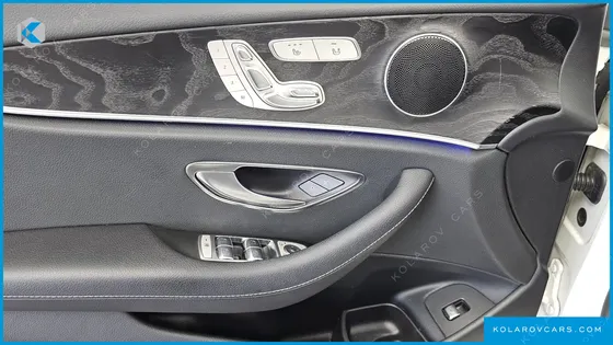 MERCEDES E-CLASS E220D AVANTGARDE