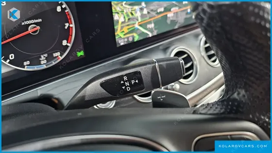 MERCEDES E-CLASS E300 4MATIC AVNATGARDE