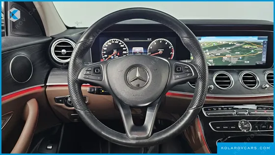 MERCEDES E-CLASS E300 4MATIC AVNATGARDE