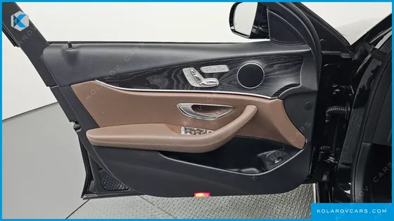 MERCEDES E-CLASS E300 4MATIC AVNATGARDE