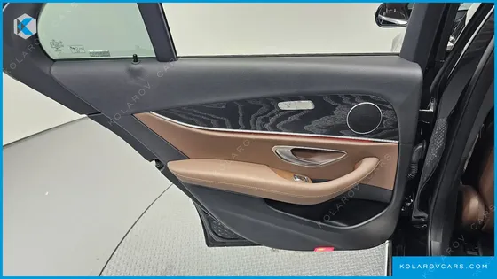 MERCEDES E-CLASS E300 4MATIC AVNATGARDE