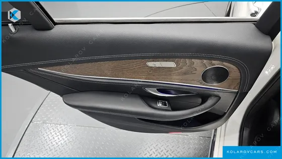 MERCEDES E-CLASS E300 4MATIC EXCLUSIVE