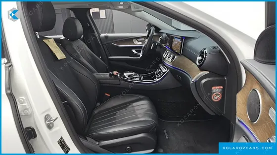 MERCEDES E-CLASS E300 4MATIC EXCLUSIVE
