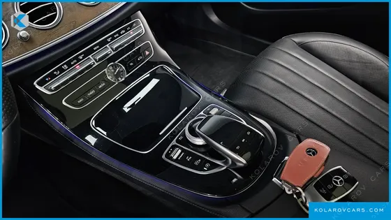 MERCEDES E-CLASS E300 4MATIC EXCLUSIVE